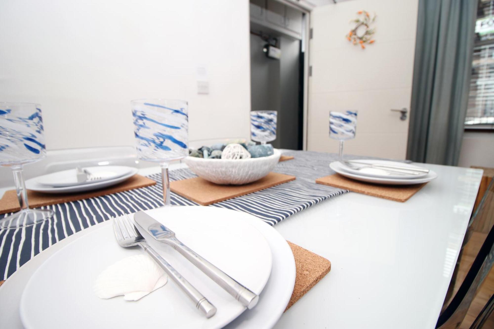Coastal Penarth Dream! Close To Cardiff Superb Location Near Bars And Restaurants! Dog Friendly And Welcome Breakfast Pack! Buitenkant foto